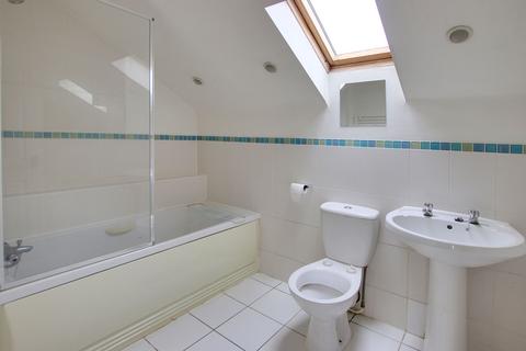 102a The Glade, Croydon, CR0 7QE