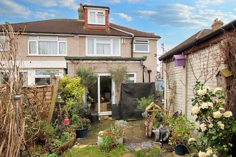 3 bedroom semi-detached house for sale, Fairford Avenue, Shirley