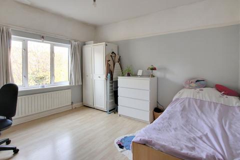 24 West Way, Croydon, CR0 8RB