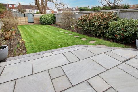 19 Compton Road, Addiscombe, Croydon, CR0 7JB