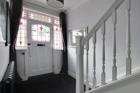 19 Compton Road, Addiscombe, Croydon, CR0 7JB