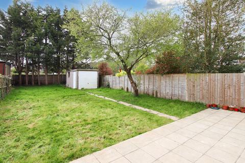 4 bedroom detached bungalow for sale, Woodmere Avenue, Shirley