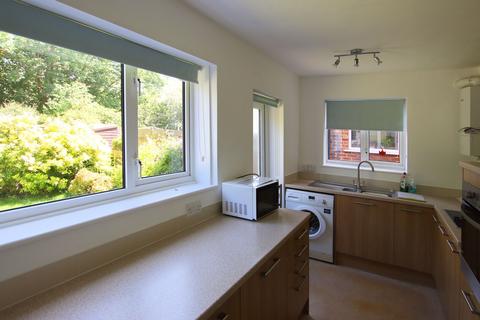 147 Cheston Avenue, Croydon, CR0 8DF