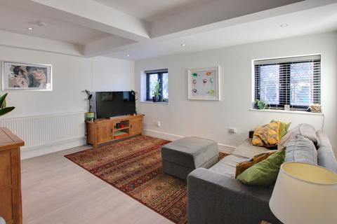 190 Wickham Road, Croydon, CR0 8BJ