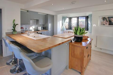 190 Wickham Road, Croydon, CR0 8BJ