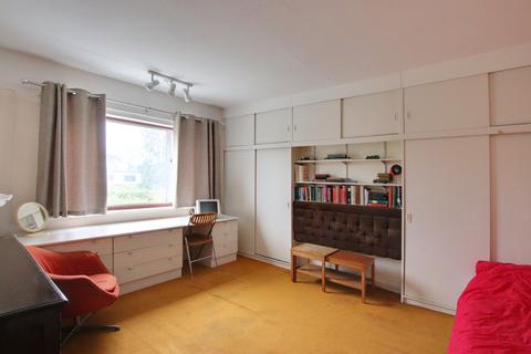 24 Addisons Close, Croydon, CR0 8DX
