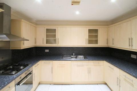 2 bedroom flat to rent, St James Court, Edison Road, Bromley