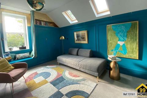 Flat 6, 9 Grange Park, London, W5 3PL