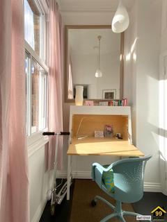 Flat 6, 9 Grange Park, London, W5 3PL