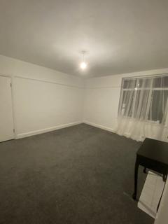 1 bedroom in a house share to rent, Pinner, HA5