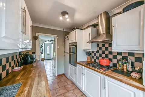 4 bedroom semi-detached house for sale, Canterbury Road, Kennington, Ashford, Kent, TN24