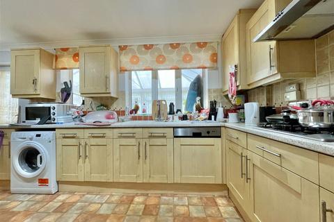 3 bedroom detached bungalow for sale, High Street, Mepal, Ely,