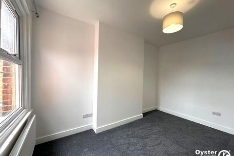 2 bedroom flat to rent, Oxford Road, Reading, RG30