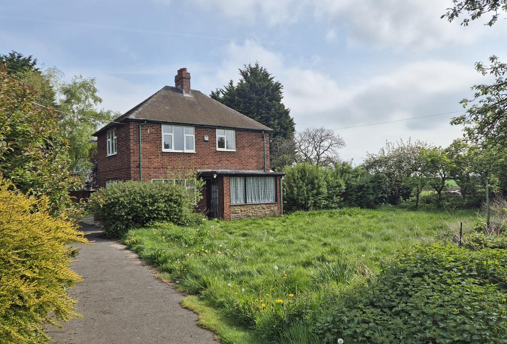 3 Bedroom Detached House - For Sale by Auction
