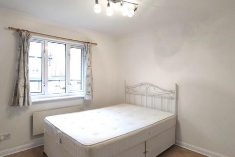2 bedroom maisonette to rent, Dorset Mews, London N3
