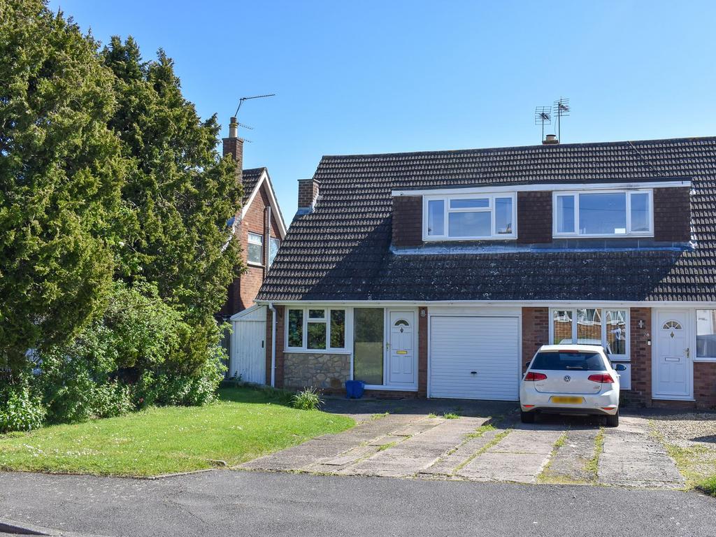 Greenview Drive, Towcester, NN12 3 bed semidetached house for sale £