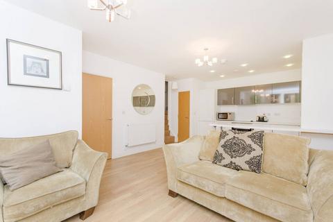 17 Truman Walk, London, E3 3GQ