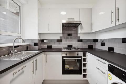 2 bedroom flat to rent, Gibbs Green, West Kensington, London, W14
