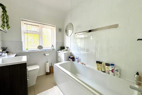 30 Thrigby Road, Chessington, KT9 2AQ