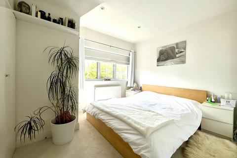 30 Thrigby Road, Chessington, KT9 2AQ