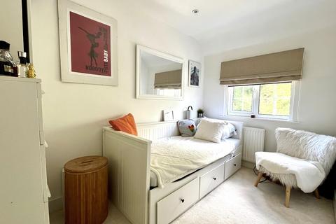 30 Thrigby Road, Chessington, KT9 2AQ
