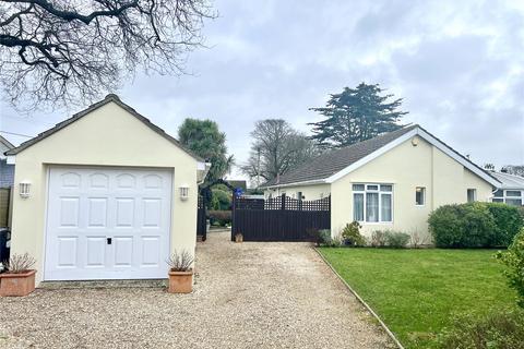 3 bedroom bungalow for sale, Ringwood Road, Christchurch BH23