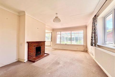 2 bedroom bungalow for sale, Highcliffe On Sea, Christchurch BH23