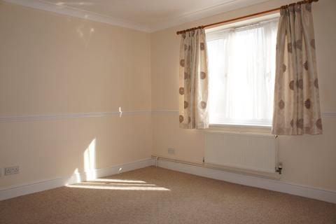 1 bedroom flat to rent, Chapel Road, Redhill