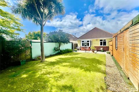 2 bedroom bungalow for sale, Beresford Gardens, Christchurch BH23