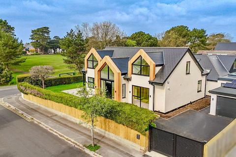 4 bedroom detached house for sale, Pauntley Road, Christchurch BH23