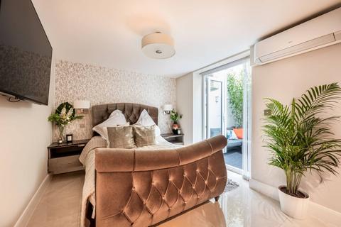 1 bedroom flat for sale, Newton Road, Westbourne Grove, London, W2