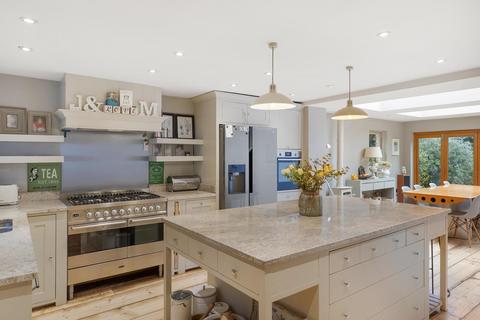 6 bedroom detached house for sale, Drewstead Road, London, SW16