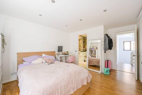45 Prospect Place, London, E1W 3TJ