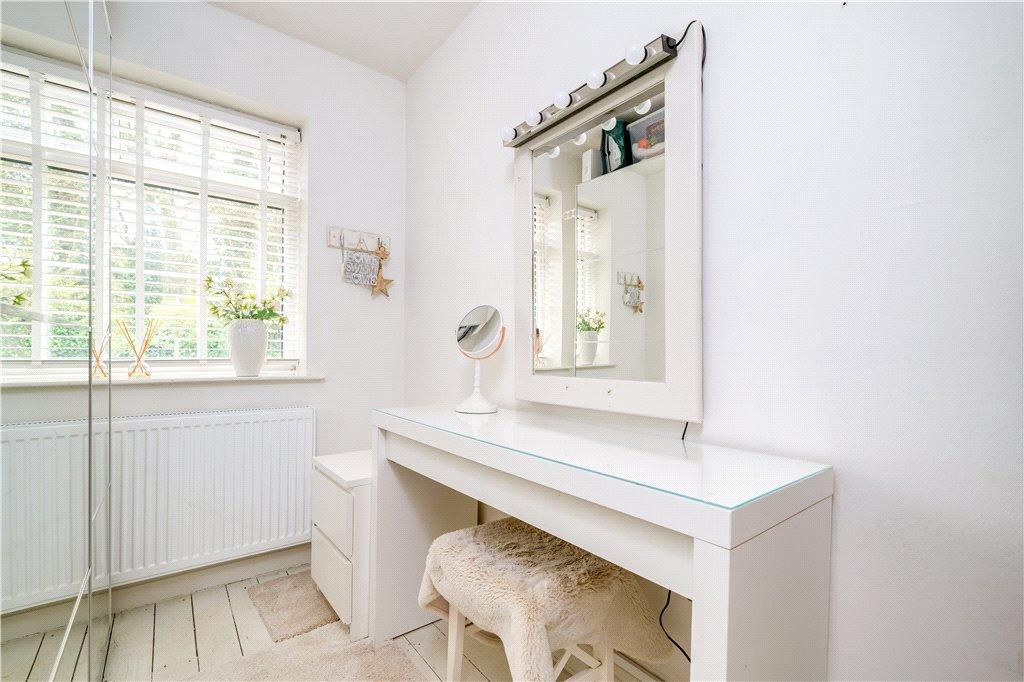Bed 2 Dressing Room