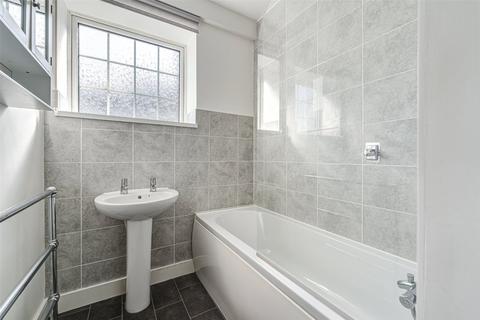 2 bedroom flat for sale, Boundary Road, Worthing, West Sussex, BN11