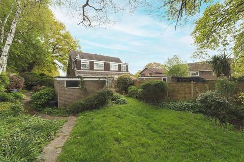 3 bedroom semi-detached house for sale, Suffolk Avenue, Christchurch BH23