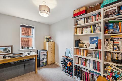 67 Elderfield Place, London, SW17 6ED