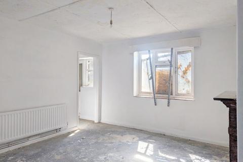 40 Rowden Road, Epsom, KT19 9PW