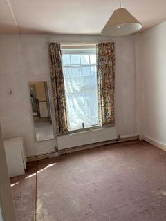 3 bedroom semi-detached house for sale, 14 Cleveland Road, Chichester, West Sussex, PO19 7AF