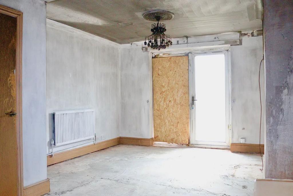 Parkview Road, Croxteth, Liverpool... 2 bed terraced house £73,000