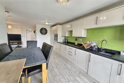 22 Felmer Drive, Kings Worthy, Winchester, SO23 7PY