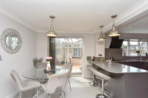 1 Appleford Drive, Minster On Sea, Sheerness, ME12 2SR