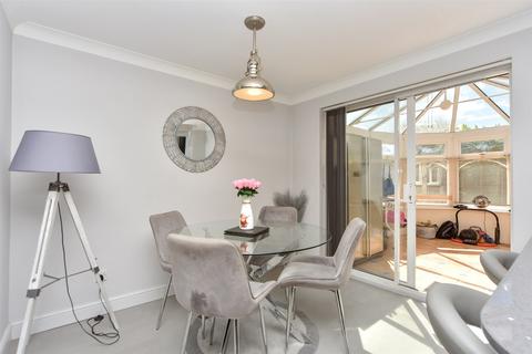 1 Appleford Drive, Minster On Sea, Sheerness, ME12 2SR