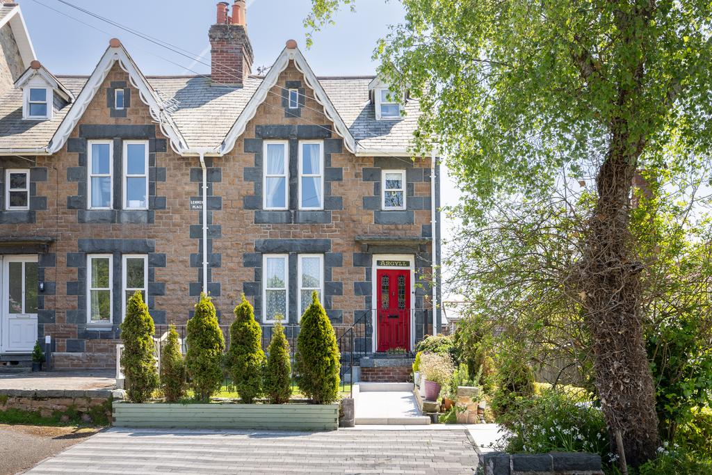 Le Foulon, St. Peter Port, Guernsey 3 bed semidetached house for sale