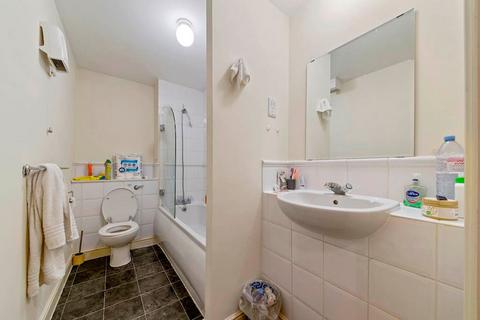 2 bedroom apartment for sale, Scotney Gardens, Maidstone ME16