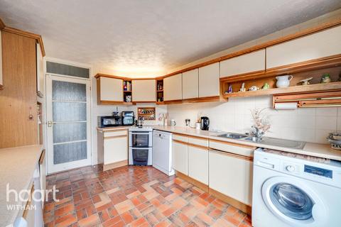 3 bedroom terraced house for sale, Redwood Close, Witham
