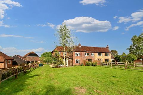 4 bedroom end of terrace house to rent, Uckfield TN22