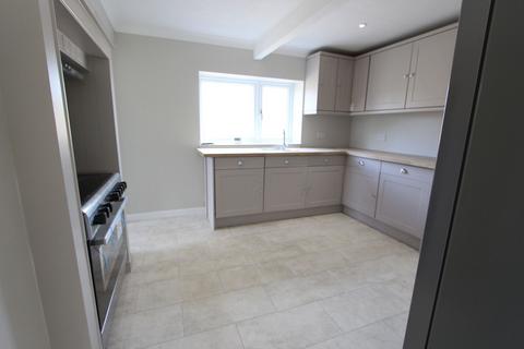 4 bedroom end of terrace house to rent, Uckfield TN22