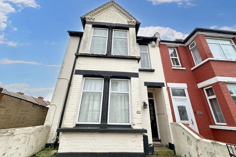 1 bedroom in a house share to rent, Rock Avenue, Gillingham ME7