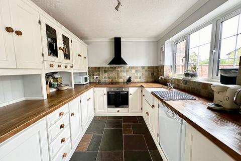 4 bedroom detached house for sale, Broadoak Road, Langford